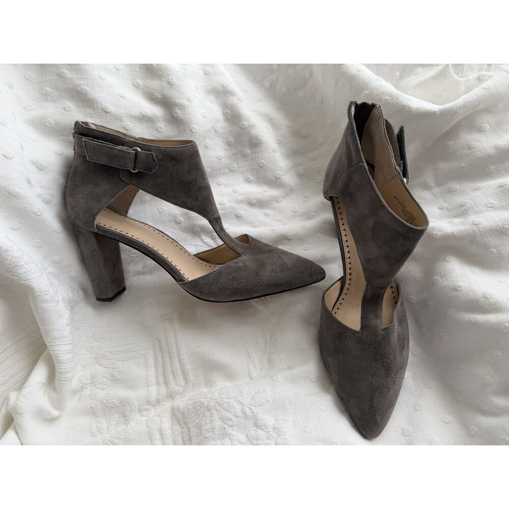 Adrienne Vittadini Women's Gray Suede Nikos T-Strap Pumps Heels Shoes 10M